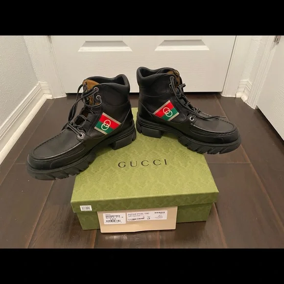Men Gucci boots size 11.5 Gucci mens Red Leather lizard Embroidered Dragon boots Size  main image 3